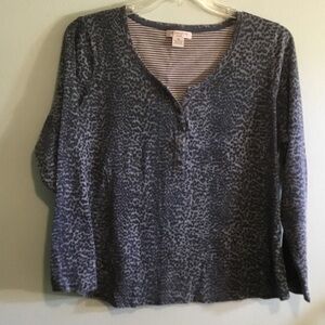 Liz Claiborne Navy and Light Blue Henley Top